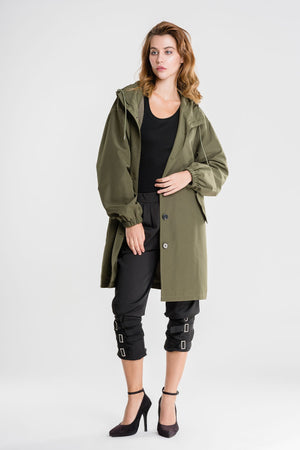 Wasserdichte, übergroße Windjacke mit Kapuze