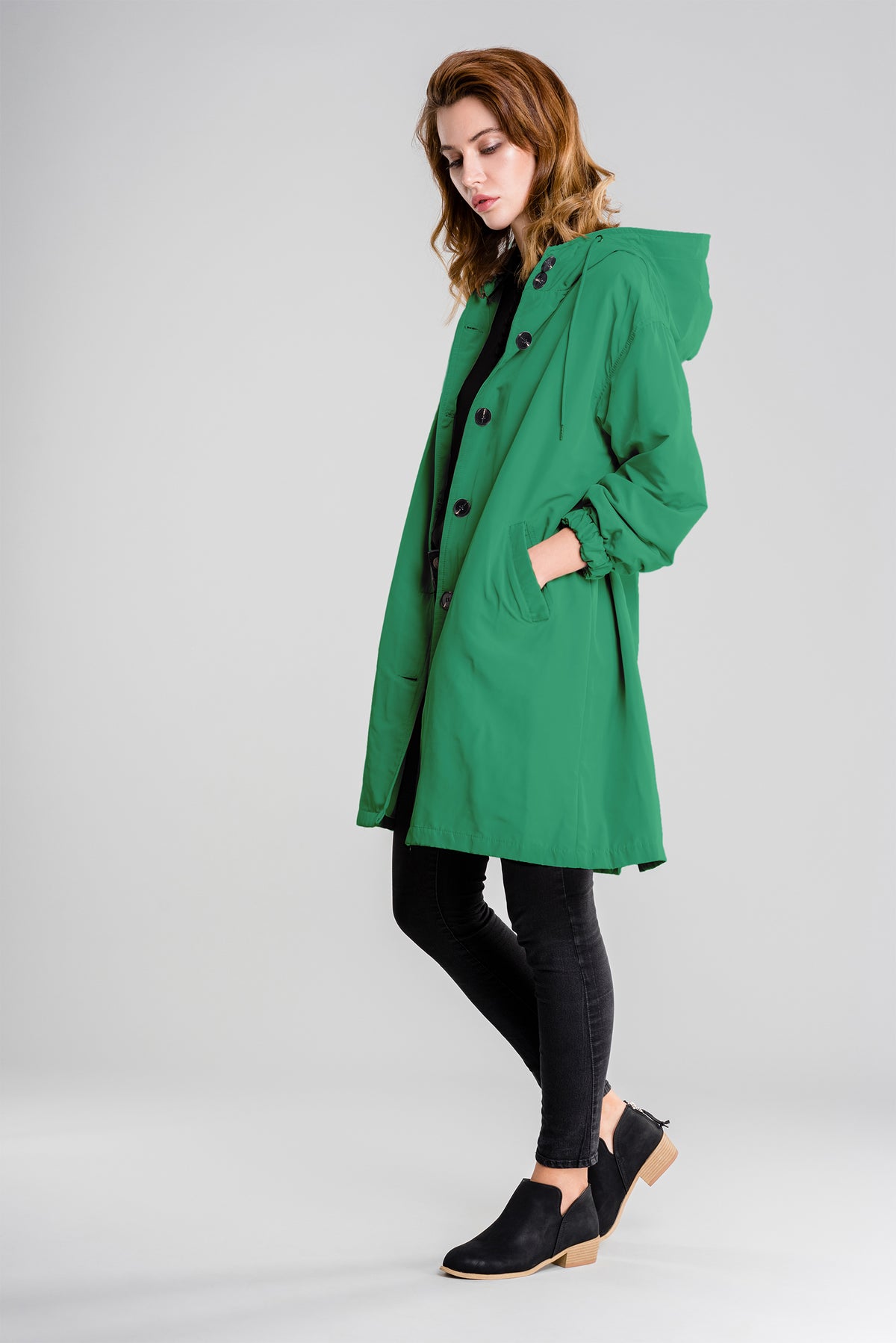 Wasserdichte, übergroße Windjacke mit Kapuze