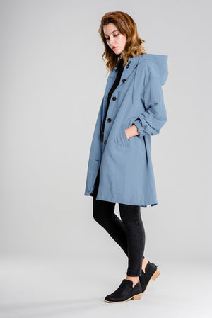 Wasserdichte, übergroße Windjacke mit Kapuze